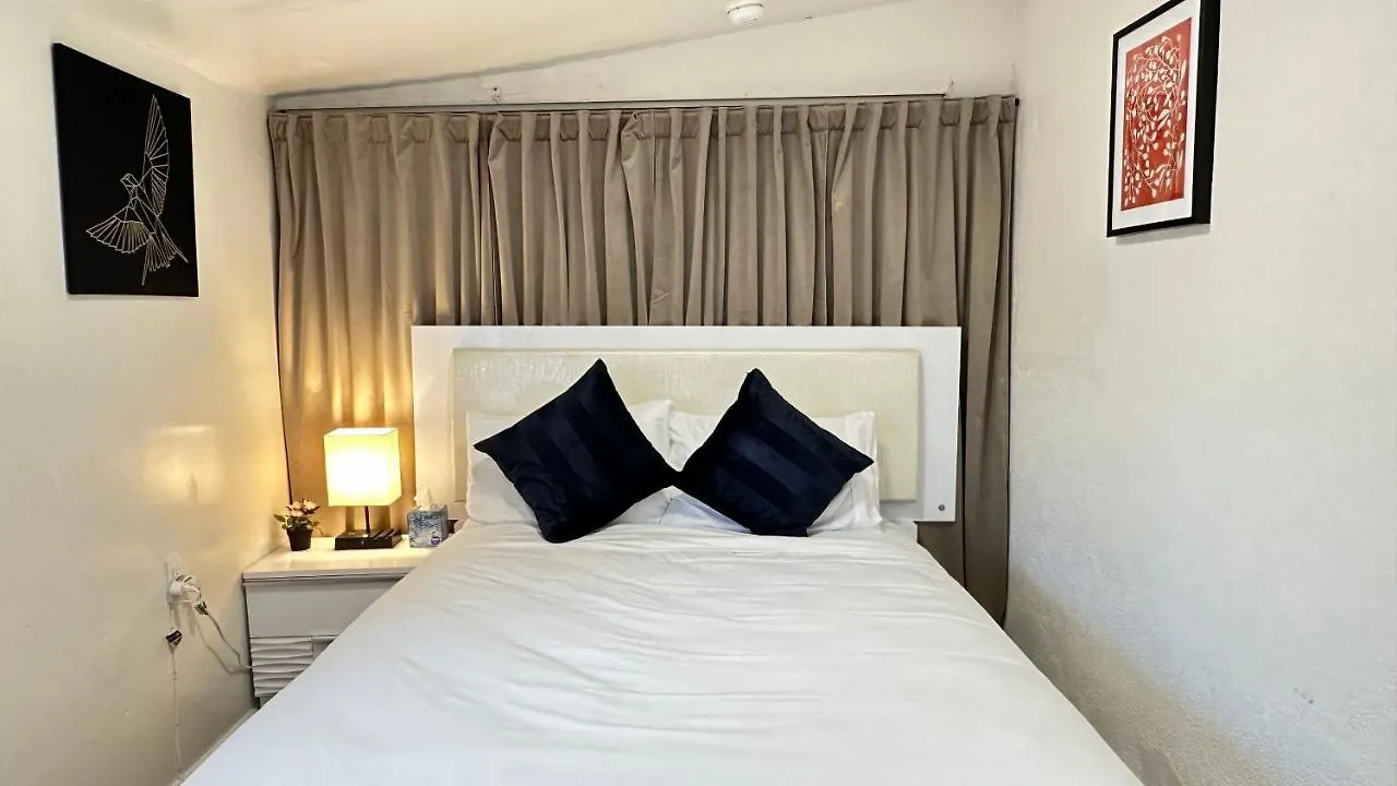 Spacious, Private, Modern 4 Bedroom House Plus Game Room Glendale Stati Uniti